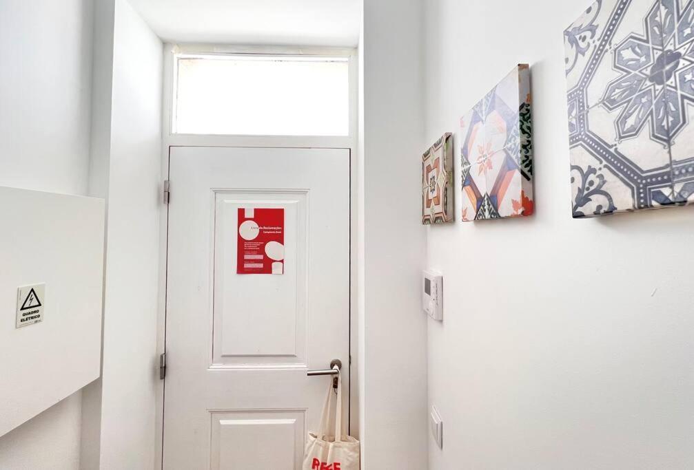 Vila Rosario 3 Studios With Patio By Homeful Homes Lisboa Eksteriør bilde