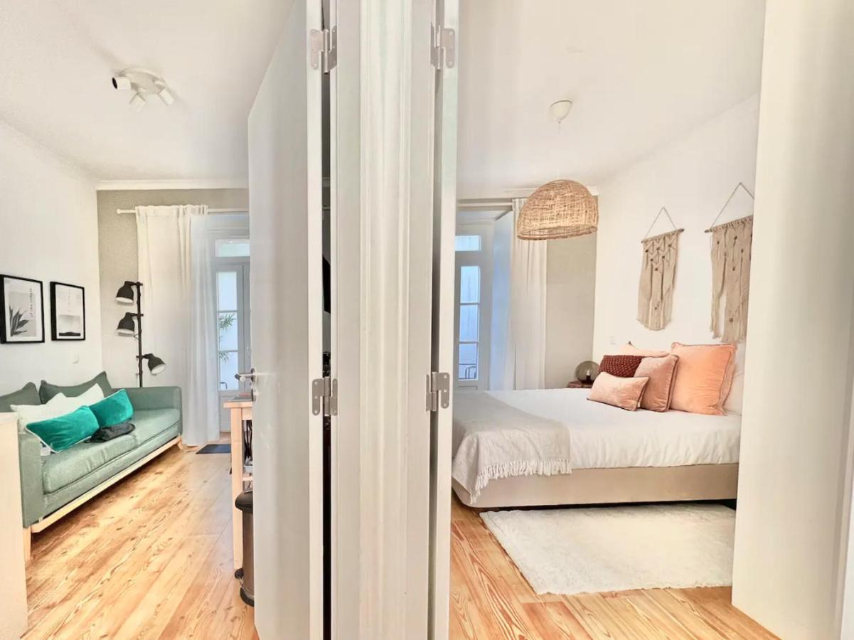 Vila Rosario 3 Studios With Patio By Homeful Homes Lisboa Eksteriør bilde